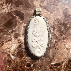 🕉️ Hand Carved Buffalo Bone Om Lotus Pendant With Silver Overlay EUC. 🕉️